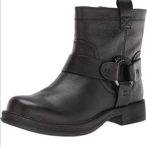 Zodiac black size 7 ankle boots 🥾